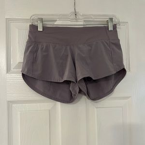 Lululemon Speed Up Shorts 2.5 Inch Low-Rise - Mauve